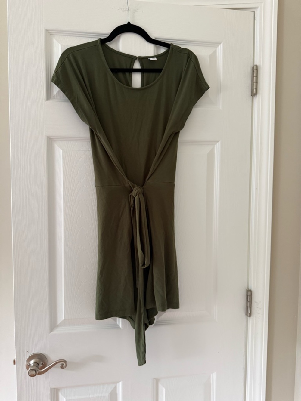 Green Tie-Waist Romper ** Bundle 5+ items and name your offer!!! 💖💞
